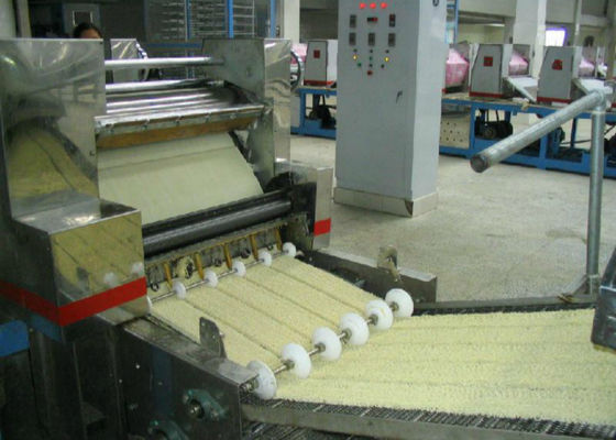 Porcellana Linea fritta di produzione alimentare delle tagliatelle istantanee, approvazione di iso dell'impiantistica per la lavorazione degli alimenti fornitore